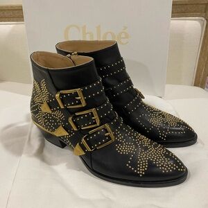 CHLOE Susanna Studded Leather Ankle Boots